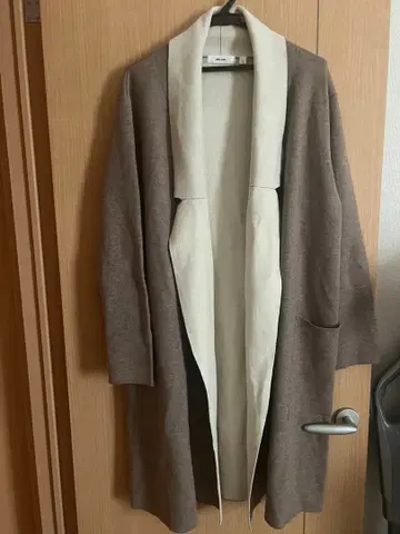 브라운 아이보리 롱 코트