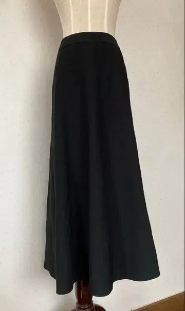 FRAMeWORK 프레임워크 니트 플레어 롱 스커트 블랙