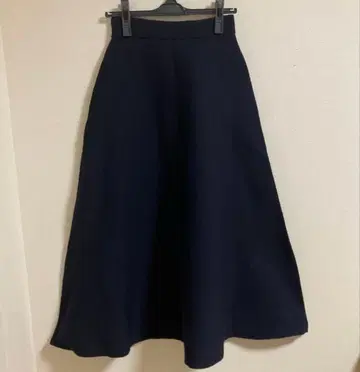 미사용 새상품 테치치 니트 스커트 네이비