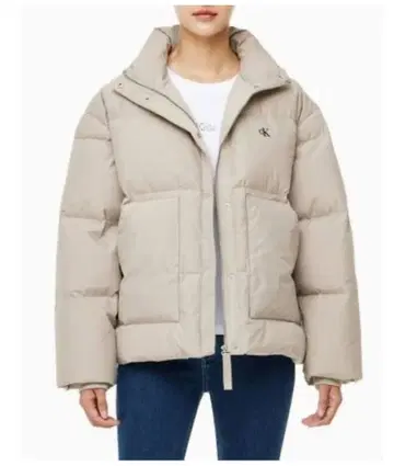 CalvinKIein 베이지 다운 자켓 프론트 포켓 부착
