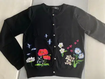 [ QUEENS COURT ] 꽃무늬 자수 가디건 블랙
