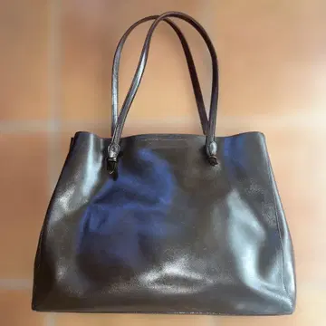 다크 브라운 토트백 가죽제품