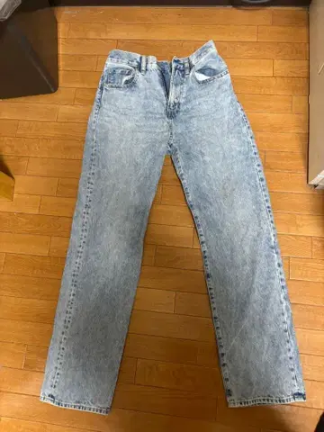 라이트 블루 스트레이트 데님 팬츠