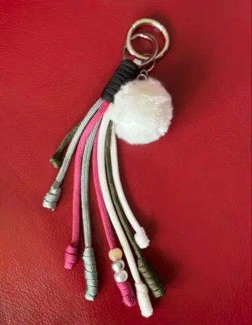 [ 오리지널 핸드메이드 ] 컬러풀 백참 폼폼 포함