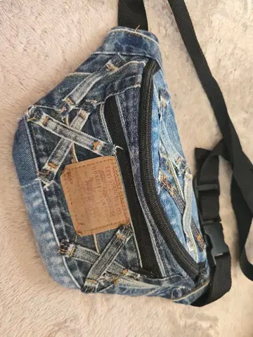 LEVI'S 데님 리메이크 바디백