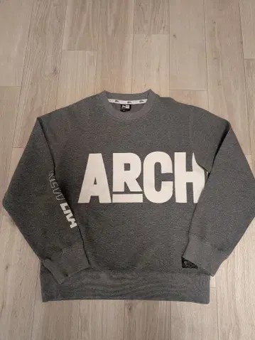 아르치비오 x 뉴에라 트레이닝복