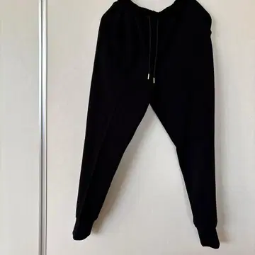 Spick & span 블랙 조거 팬츠 36