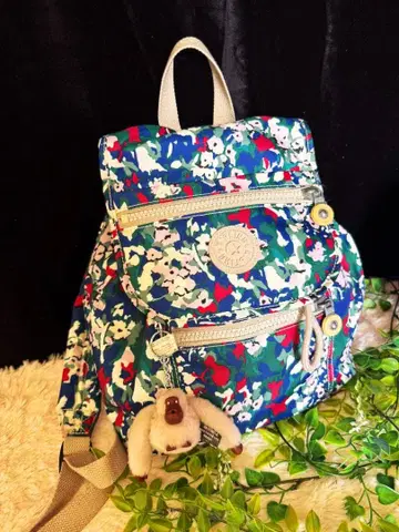 KIPLING 컬러풀 꽃무늬 백팩