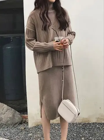 하이넥 니트 원피스 + V넥 니트 세트