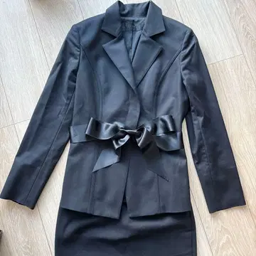 여성용 수트 M 사이즈