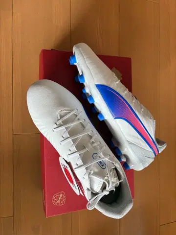 PUMA 축구화 화이트/블루/핑크