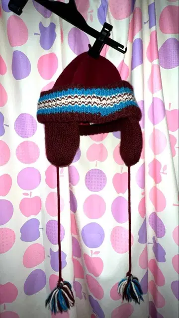 override / 니트 모자 귀마개, 폼폼 포함 보르도 니트 캡