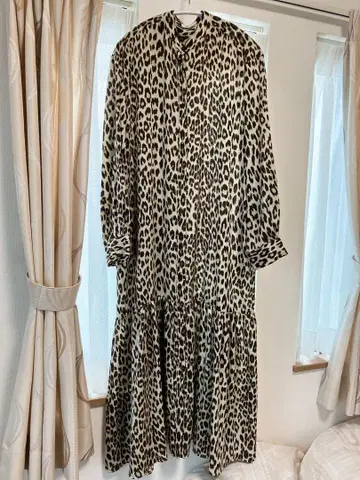 Ballsey 레오파드 무늬 롱 원피스 긴팔