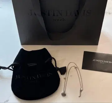 JUSTIN DAVIS 왕관 목걸이