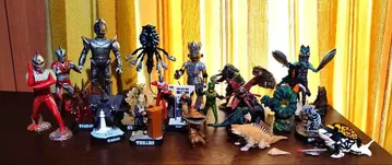 울트라맨 시리즈 괴수 피규어 세트 (재도색 포함)