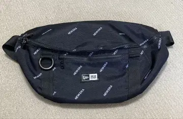 NEW ERA 바디백