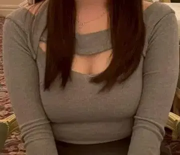 EATME 긴팔 니트 새상품급 착용 사진 있음