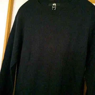 미사용 새상품 [ UNIQLO ] 캐시미어 100% 크루넥 니트