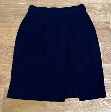 네이비 울 타이트 스커트 무릎 기장 슬릿 있음 66 일본제 새상품