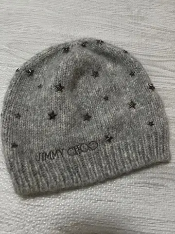새상품급 JIMMY CHOO 그레이 니트 모자 별 모양 장식