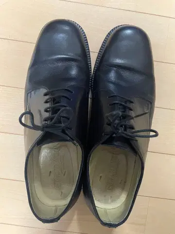 조르지오 아르마니 블랙 가죽 신발