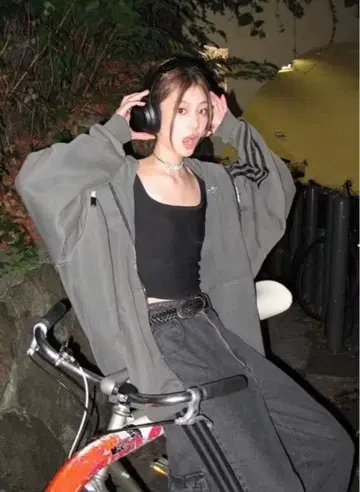 adidas originals ADILENIUM 오버 사이즈 후드티