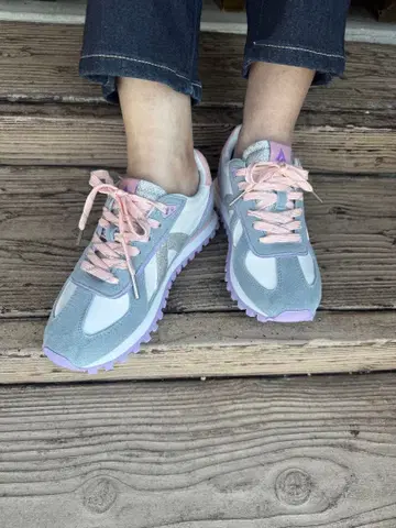 미사용 새상품 ASFVLT 아스팔트 스니커즈 화이트 라벤더 23.5cm