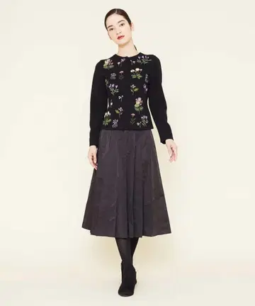 시빌라 플레어 스커트