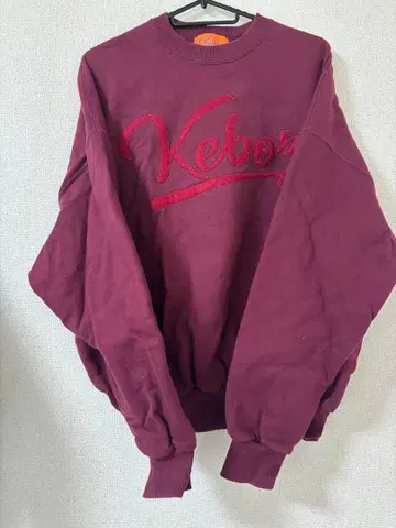 Keboz 버건디 자수 맨투맨