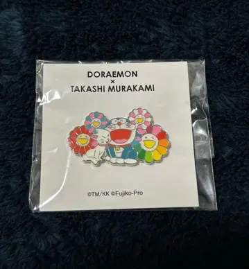 무라카미 다카시 x 도라에몽 콜라보 핀즈 핀 배지 미개봉 새상품