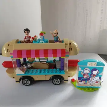 LEGO 핫도그 트럭 피규어 포함