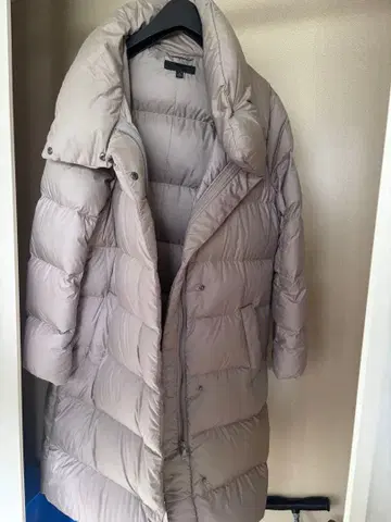 유니클로 베이지 M 롱 다운 자켓