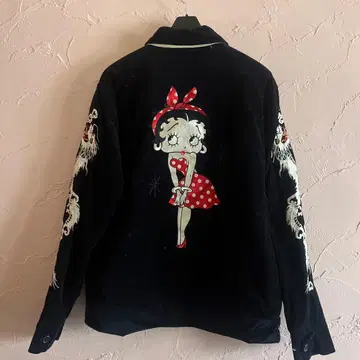 Skull Works 베티 부프 스카잔 L