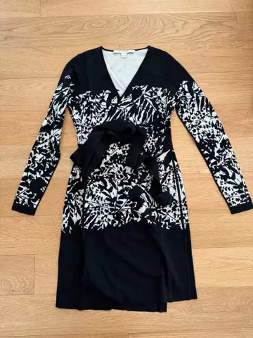 Diane von Furstenberg 꽃무늬 랩 드레스 S