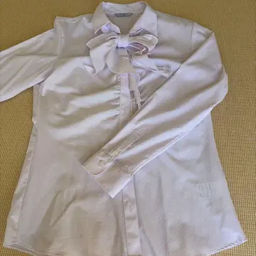 LES MUES 리본 포함 화이트 셔츠 11 새상품급!