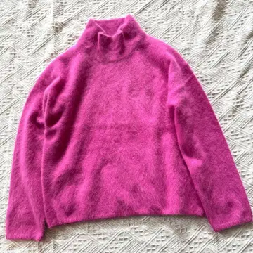 울 보틀넥 니트 핑크 복슬복슬
