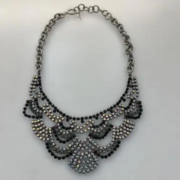 비쥬 포함 블랙 목걸이