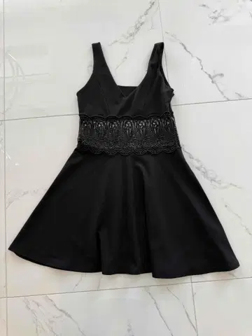 petites V넥 블랙 플레어 원피스 UK10