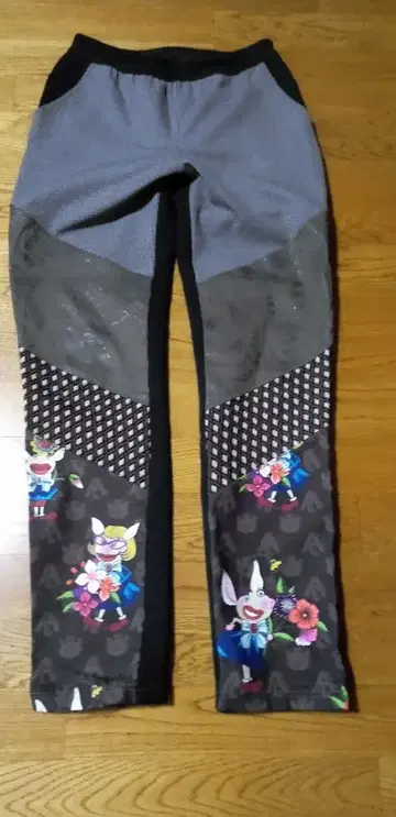 애니메이션 캐릭터 프린트 스키니 팬츠