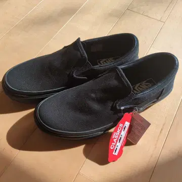 새상품 Vans 블랙 슬립온 24cm