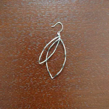 TSUTSUMI 귀걸이 (한쪽만)