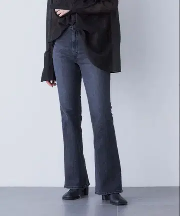 야누크 부츠컷 데님 UBK 26