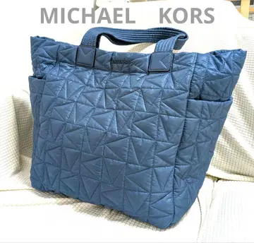 마이클코어스 토트백 위니 퀼팅 라지 토트 블루