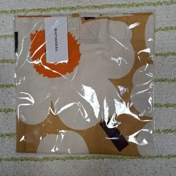 새상품*미개봉 마리메꼬 토트백 우니코 캐러멜