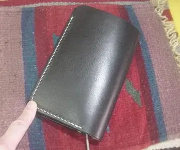 새들 레더 중형 접이식 지갑 / 블랙 핸드메이드