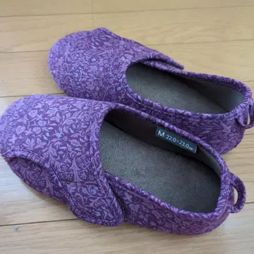 간호용 보라색 꽃무늬 실내용 슬리퍼 M 사이즈