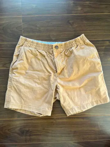 타미힐피거 베이지 숏팬츠