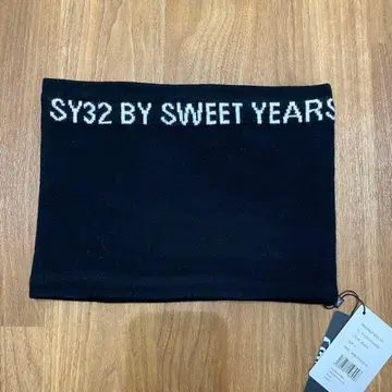 [ SY32 SWEET YEARS ] 넥워머 블랙