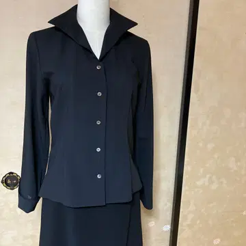 블랙 울 블라우스