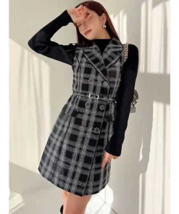 RESEXXY 트위드 슬리브리스 미니 원피스